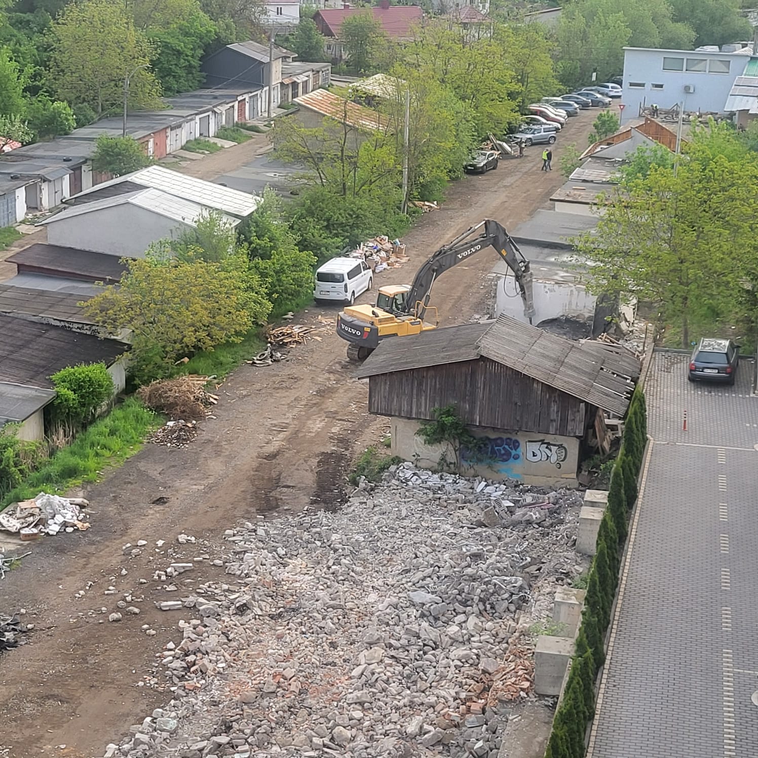 Demolare garaje Suceava